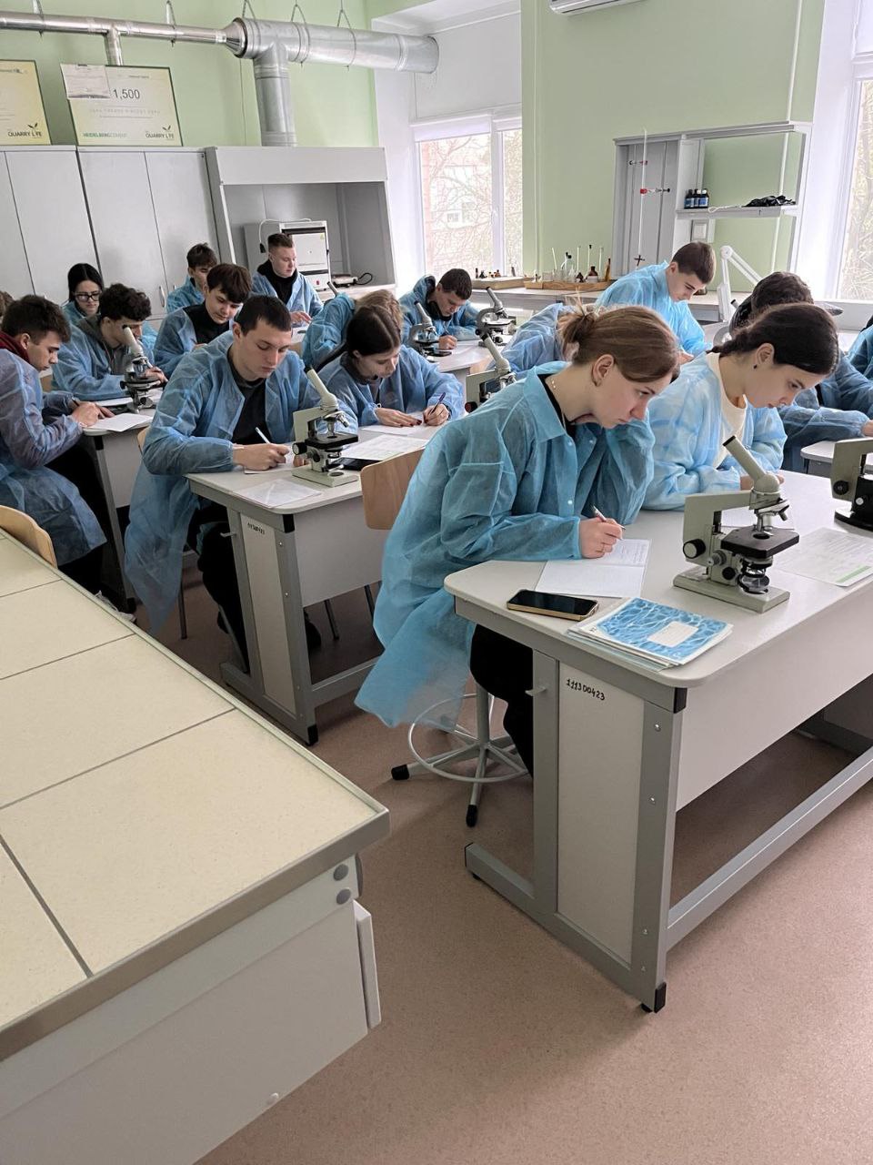 photo 5328138206546956082 y