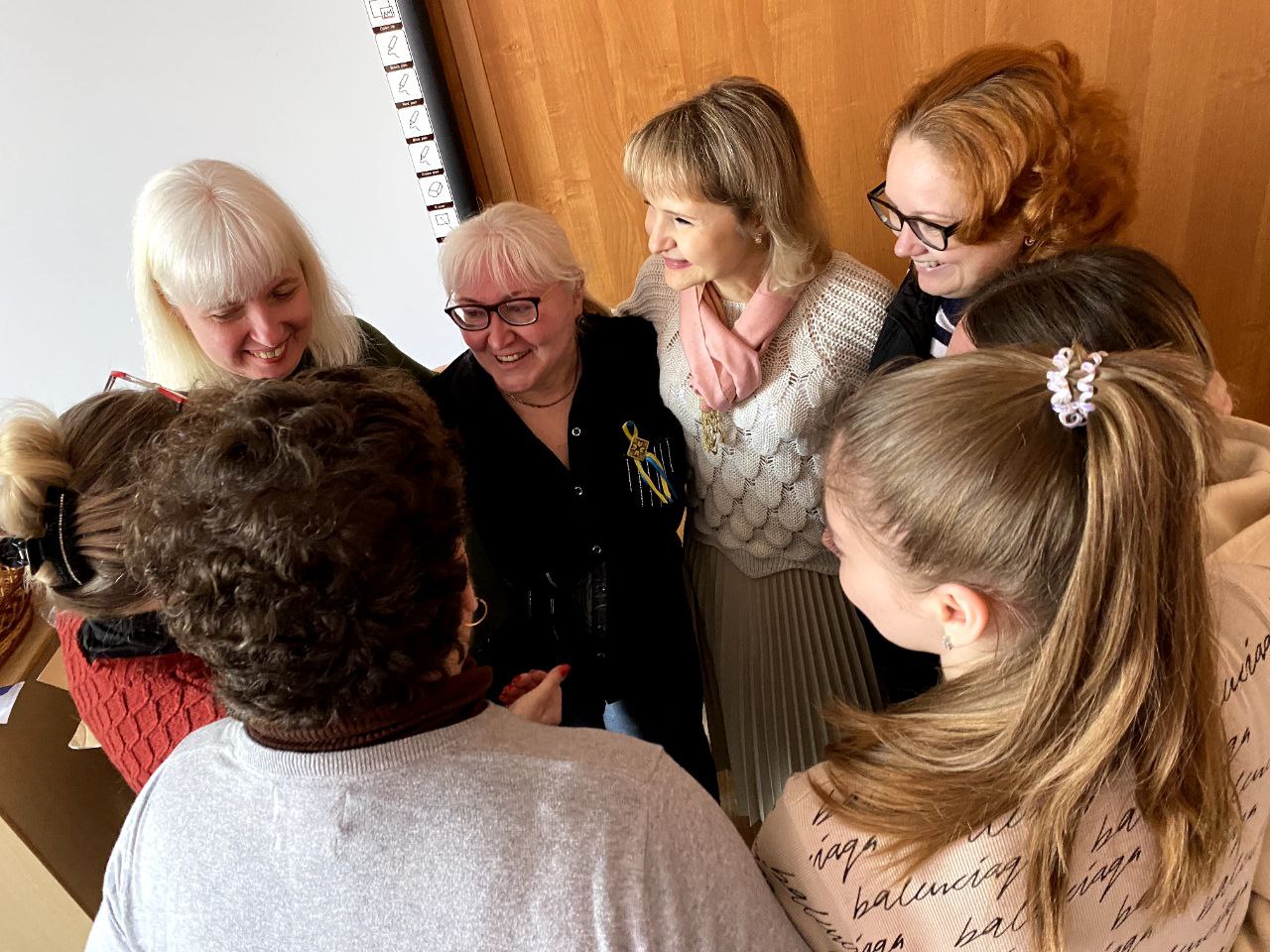 photo 5213476001512802139 y